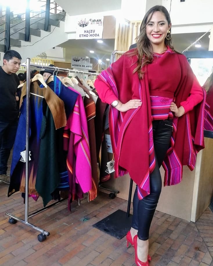 HajsuEtnomoda's tweet photo. Divina nuestra Virreina del @carnavalnegrosyblancos @natha_montano ♥️ quién con su gran carisma aporta al desarrollo sociocultural 😃 #amorporlonuestro #orgullocolombiano #HajsúTejidoSocial #ModaConIdentidad @ Casona de Taminango https://t.co/tb9npnfDML