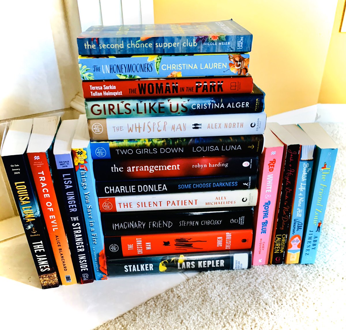 bookishwithwine's tweet photo. 5🍷 reads of 2019! Head to my IG Account for the full list!
#bookstagram #booksofinstagram #books #bookworm #BookSharks #goodreads #igreads #parkrowbooks #stmartinspress #celadonbooks https://t.co/4hRlPNrgjJ