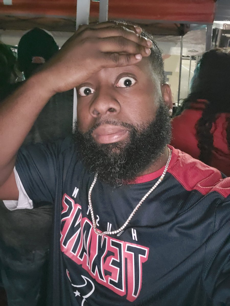 DJSAMIAM23's tweet photo. This Texan game...omg Intense.... #Playoffs2020 #BUFvsHOU https://t.co/DVMvH3QXTp