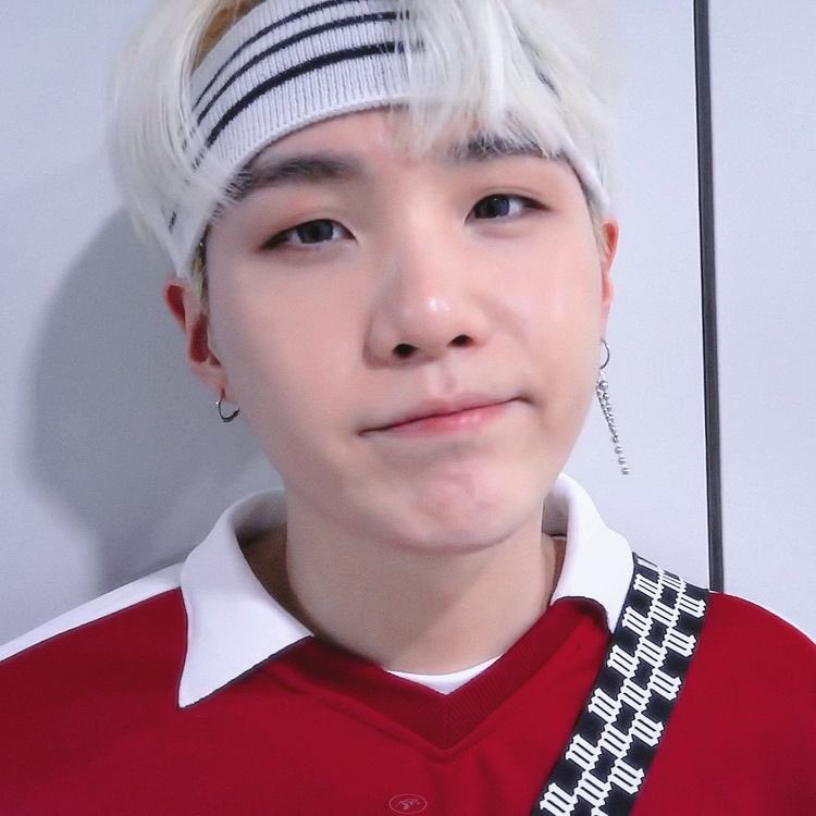 day 6: i want to boop yoongi’s button nose