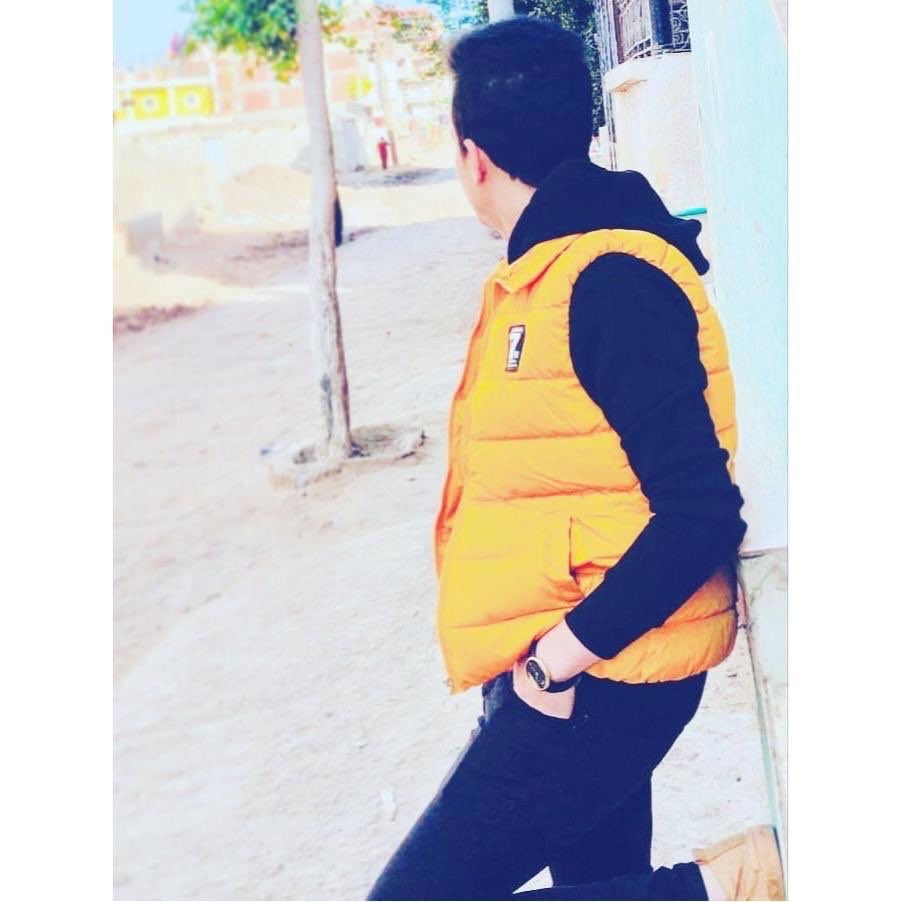 لا تجهد نفسك لتكون مثالياً , كن غير سئ و هذا يكفى .. ❤