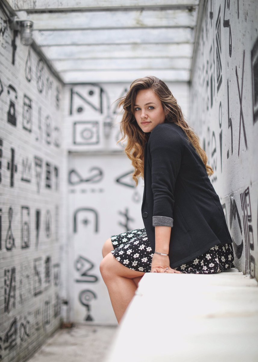 The holidays may be over for most people, but our family gets one extra special day marked by this beautiful sister’s BIRTHDAY!! Help us wish #JennyMcDowell the best year yet!! We love you sis! #25years #sister #family #januarybaby #birthday 
📷 <a href="/ChrisWright88/">Chris Wright</a>