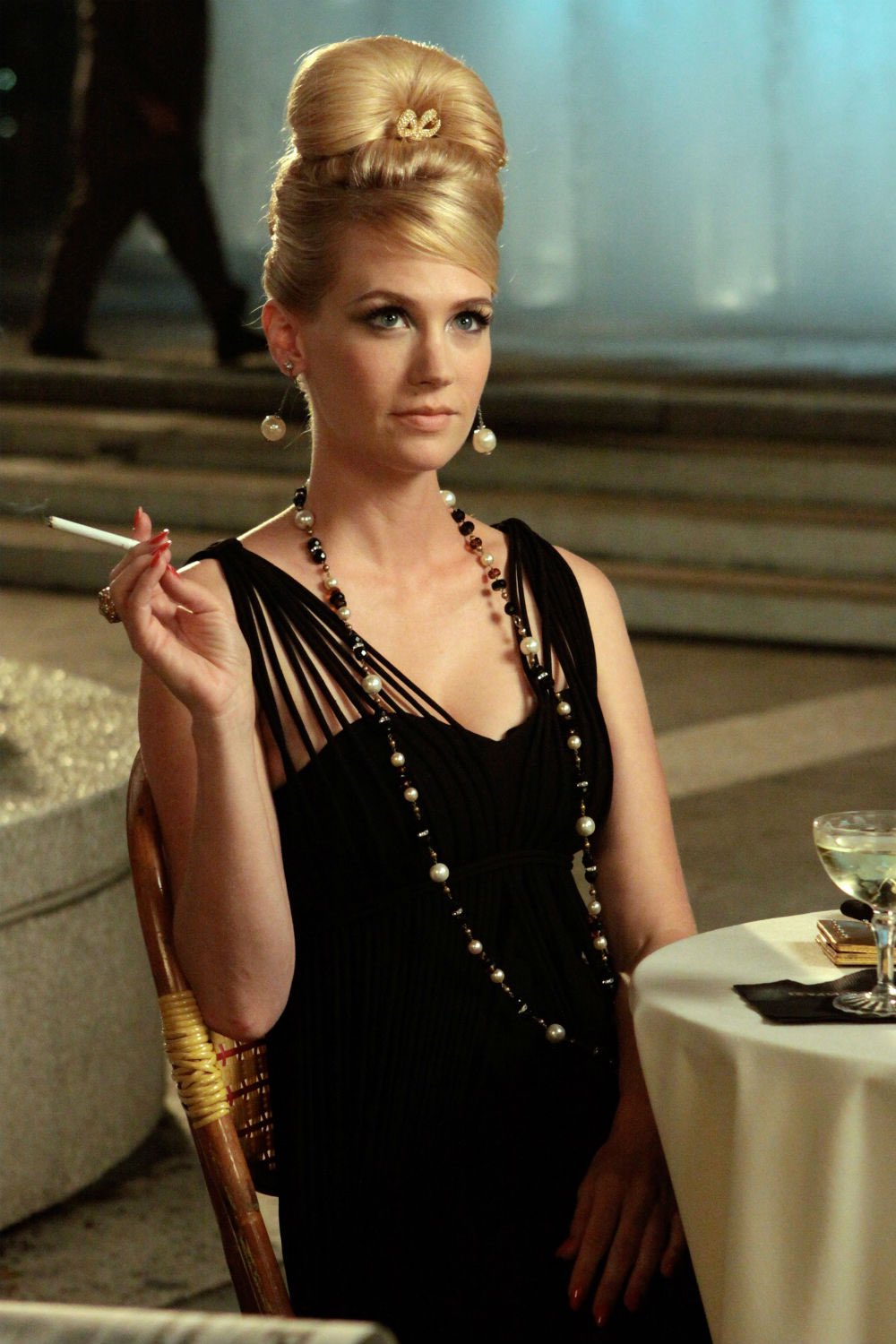 Happy Birthday January Jones (aka Betty Draper in Mad Men) 4  2  