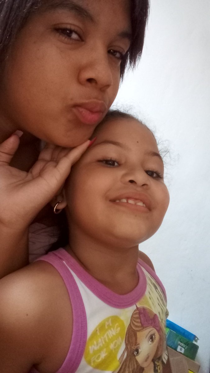 Isabel39182116's tweet photo. ~Amoo muito minha baixinha
#irmã👭❤ https://t.co/jZBGpNt4zO