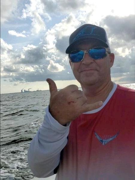 cdlhumor's tweet photo. Truck driver who died in rescue attempt was hardworking family man https://t.co/b173O12cAk https://t.co/YIXcO0mCng