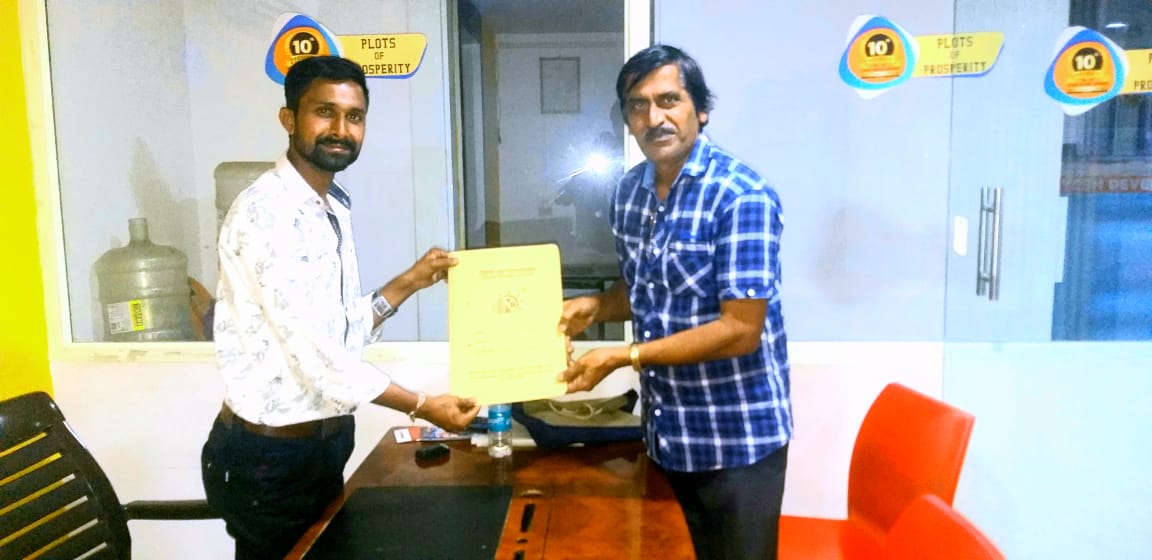 YeshDevelopers's tweet image. Congratulations to Mr. Vishwas C M, a software engineer from Bangalore on your property purchase.

Hubli is emerging as a hot investment destination for real estate

#happycustomers #safeinvestment #plotsofprosperity #huda