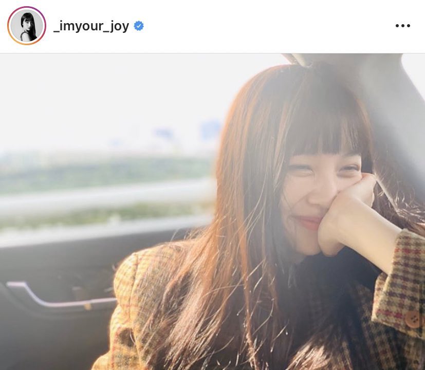 g1677851's tweet photo. สอบถามค่ะระหว่างน้องจอยตัดผมหน้าม้ากับน้องจอยแสกผมข้าง กุจะเอาปัญญาที่ไหนไปไหวอะหมอ ดีทั้งหมด น้องจอยเอบวก++++ https://t.co/LCSucVze7X