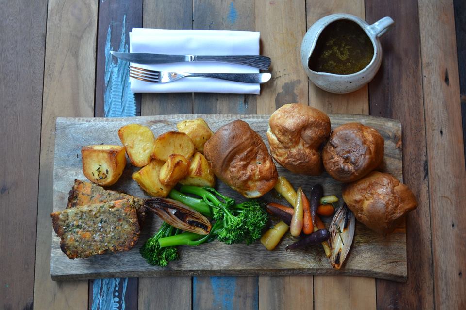 aboutglos's tweet photo. Sunday Sharing Boards at @WOODKRAFTChelt have all the must have #Sundayroast ingredients, served on an open board that’s perfect for sharing. This includes roast meat of the week or a vegetarian nut roast.  https://t.co/GYpcJWmZCb #gloshour #glosbiz #Cheltenham https://t.co/AYFTjkKA3L