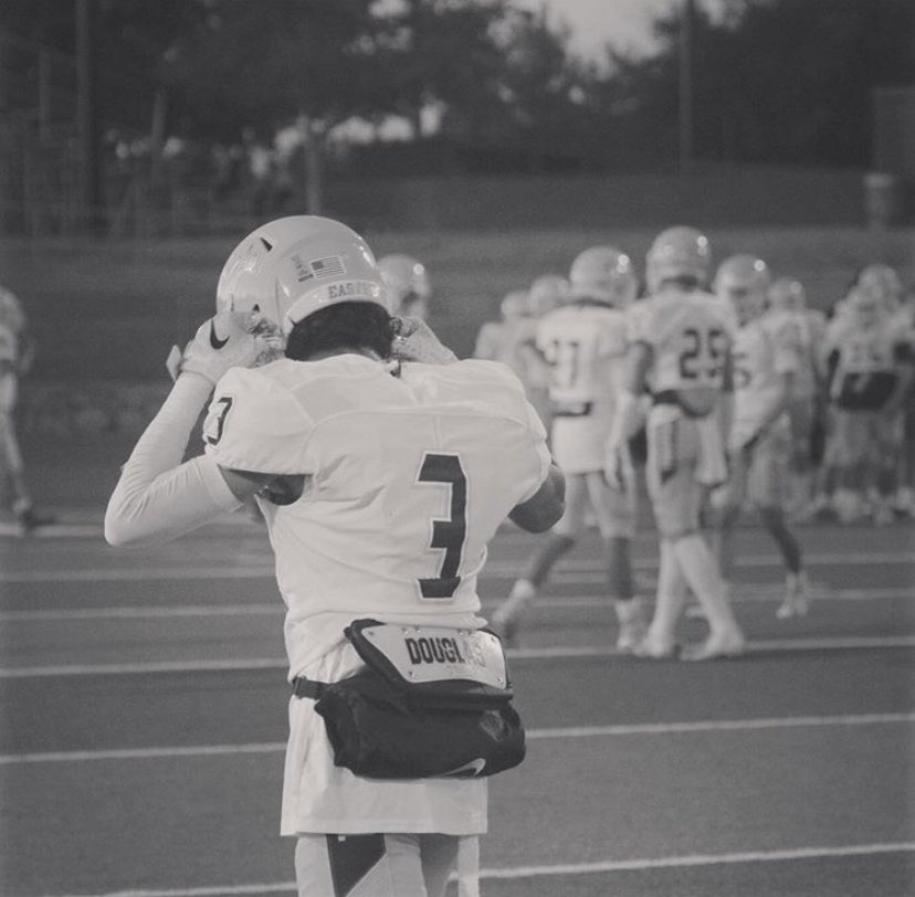 _kianteee_'s tweet photo. Happy birthday 3!!!🙏🏾🕊 ❤️#neverwillbeforgotten @Shelovesnumbaa3 https://t.co/2TfKXgo61e