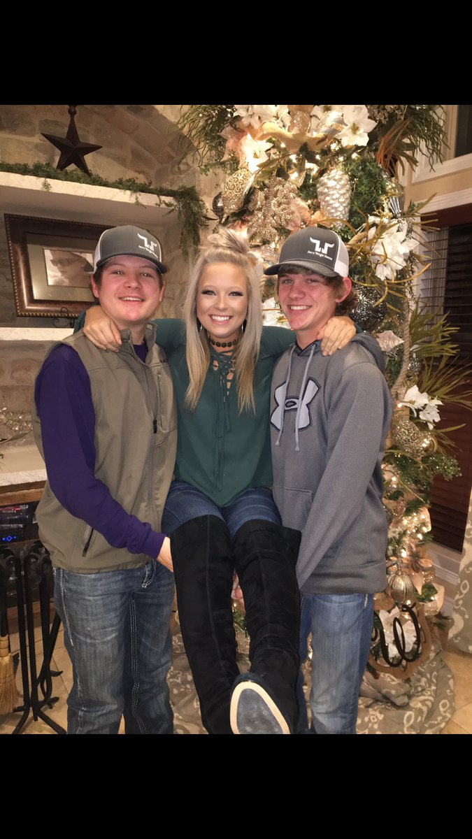 JordyyWrightt's tweet photo. Before today I have removed twitter from my life, but this is IMPORTANT! @_dylanjones_4 needs your prayers! He is such a fighter &amp; each day he is showing us just that! He is like a brother to me &amp; all ask is for Everyone to PLEASE PRAY! Dyl, you can do this!!  💙I love you💙 https://t.co/GLxCGFyfJ2