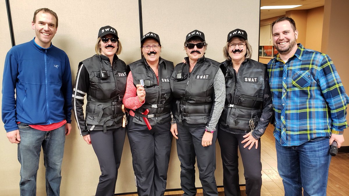 SpiritOfRedDeer's tweet photo. Huge congrats to our grand prize winners, The Swat Team!
Free beer for a year, courtesy of @troubledmonk !
๐๐ฅ๐บ๐ฅ๐
#RDRB #SpiritOfRedDeer https://t.co/t9UfmZw9mL