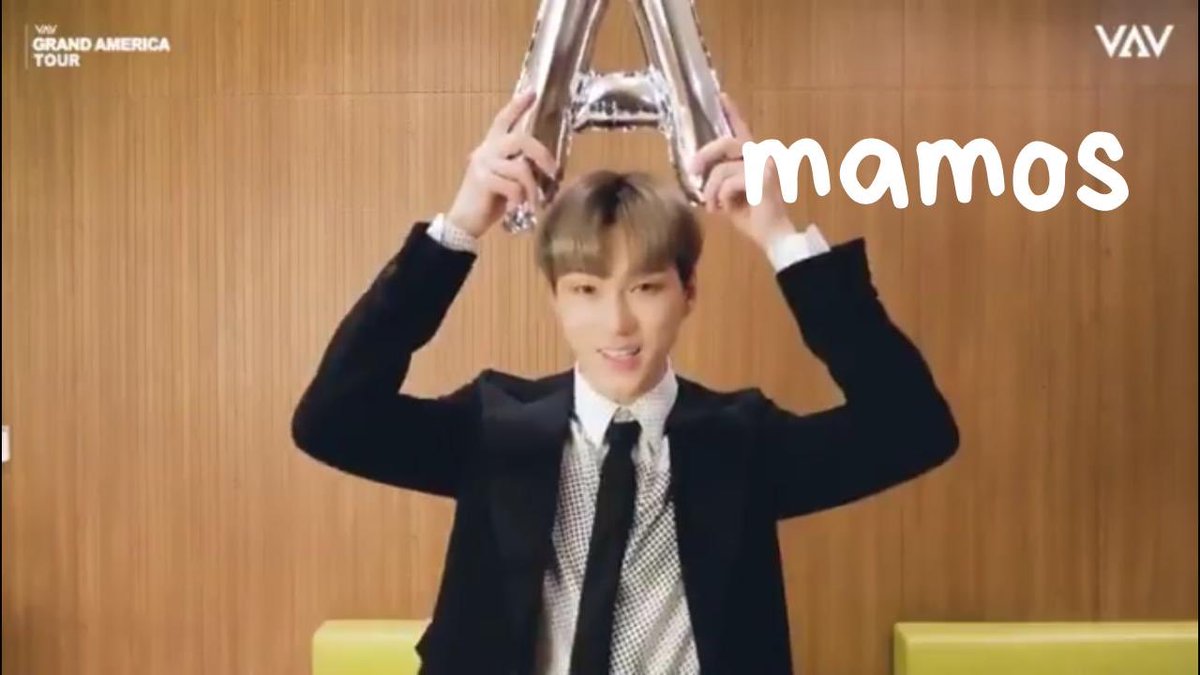 vivilimdeza's tweet photo. hoje é dia da aclamadissima  @stvangrl ❤️ obrigada por fazer dos nossos dias sempre incríveis e engraçados ao seu lado. As @squad_vampz te amam 💕 #vav #브이에이브이 https://t.co/3ST9w8C2NC