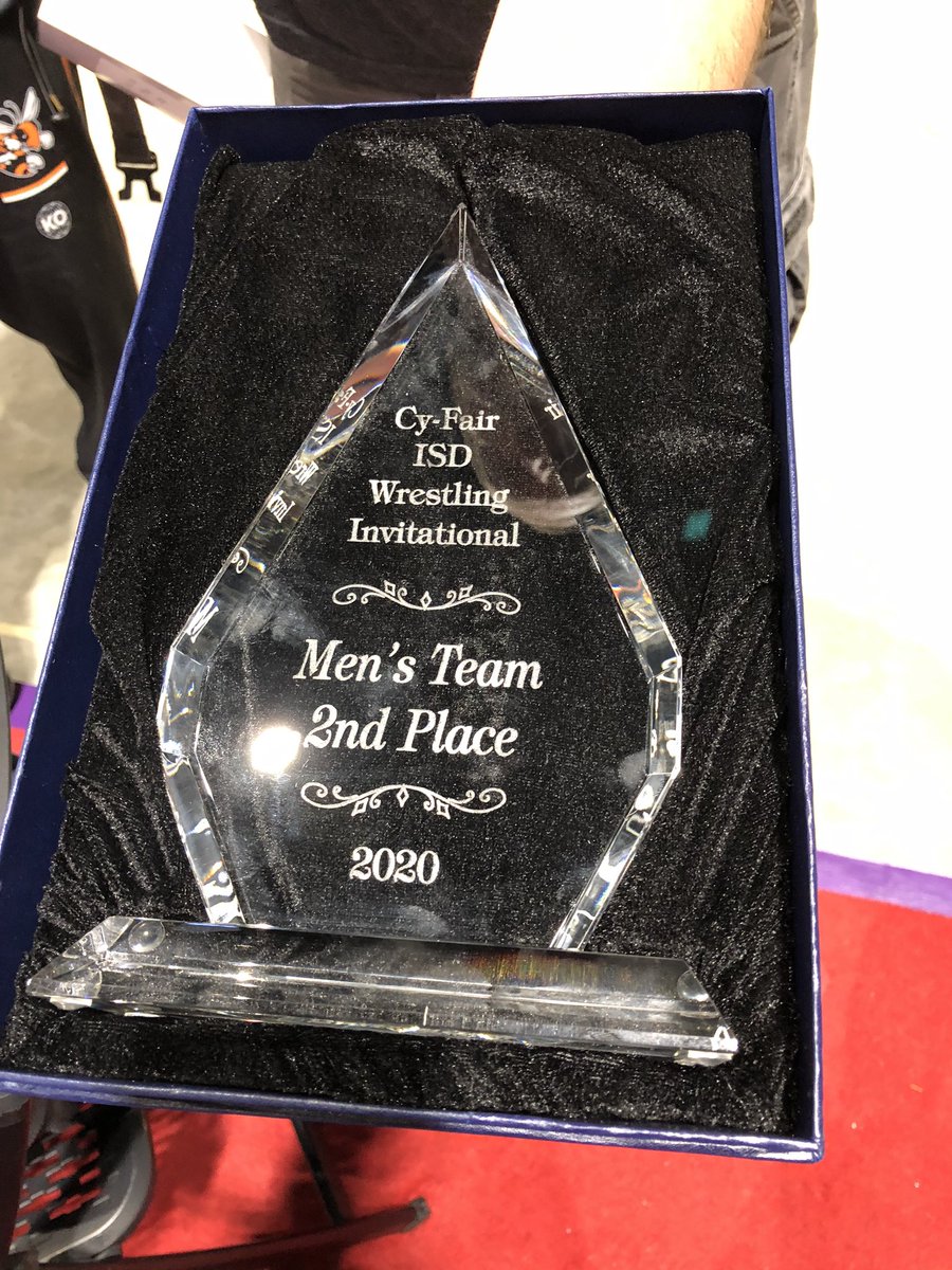 JacketWrestle's tweet photo. Results from Cy-Fair - Our men’s team placed 2nd and women’s placed 13th. Over 90 teams!

Individual Results

Men’s:
Zach Flowers 4th
Chaz Smith 4th
Bruce Milster 5th
Ramsey Brahimaj 8th
Jake Edwards 5th

Women’s:
Mia Arceneaux 6th
Elizabeth Duvall 4th
Emma Gresham 6th

#EarnIt https://t.co/jJweO2fH47