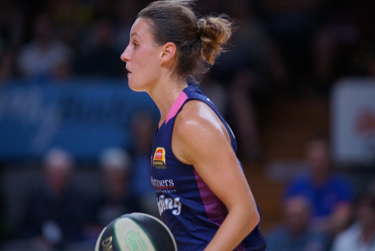 adellightning's tweet photo. 60-48 #AdelaideLightning lead at the half!

We have our work cut out for us with the top of the ladder @SouthsideFlyers in the second half! Tune in by clicking the link in the bio or here: https://t.co/XQoR7U6E9j !

#WNBL20 @WNBL #AdelaideLightning #AdelaideBasketball https://t.co/kVDUpkMP6T