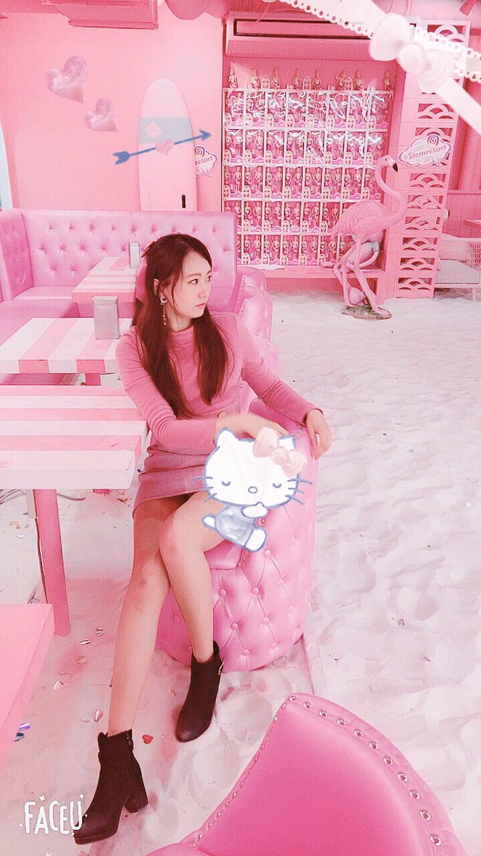 haruka_pinky's tweet photo. #2020年 #あけおめ   #HappyNew2020 #ハッピーニューイヤー #stemresort #HappyNewYear #mouse #pinkworld #国際通り #ドンキー #stemresort #フォトスポット https://t.co/GJlVW70MOW
