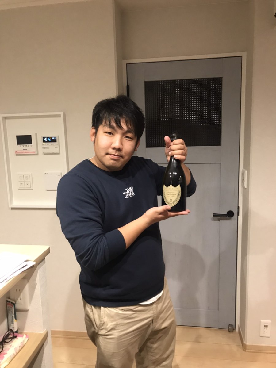 yu7724's tweet photo. 新年のこのみんなのおめでたい顔ったら…

あけましておめでとうございます。
今年もよろしくお願いします。 https://t.co/pExoUw81ni