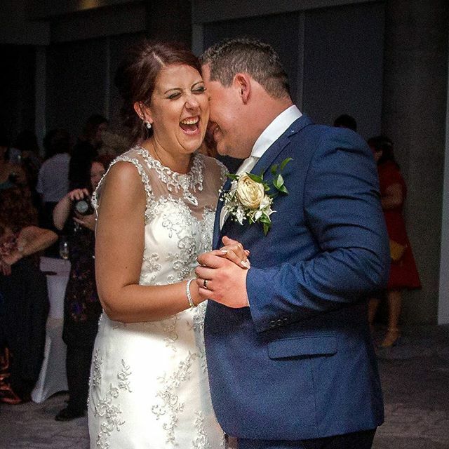 ImagesMCR's tweet photo. This makes us happy! Natural, unposed and totally capturing their love story.  #firstdance #lovestory #manchesterweddings #weddingvenuesmanchester #urmstonm41 #urmstonphotographer #seanwareingweddings #laughter #truelove #manchesterlife https://t.co/bdVdjhXW4V