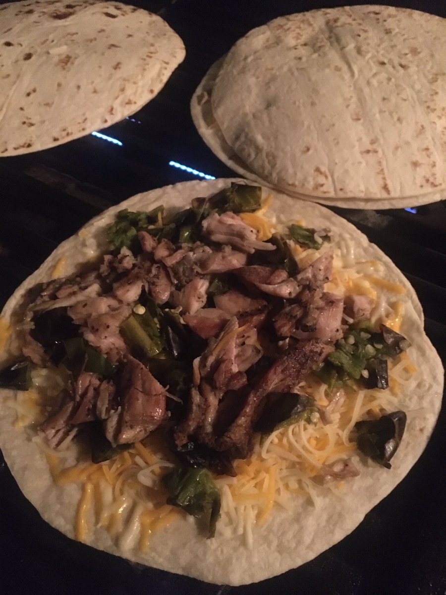 FiddlingFire's tweet photo. Closing Christmas vacation off right! Let’s see what 2020 brings! #fiddlingwithfire #2020mood https://t.co/UlrGs0t1HM