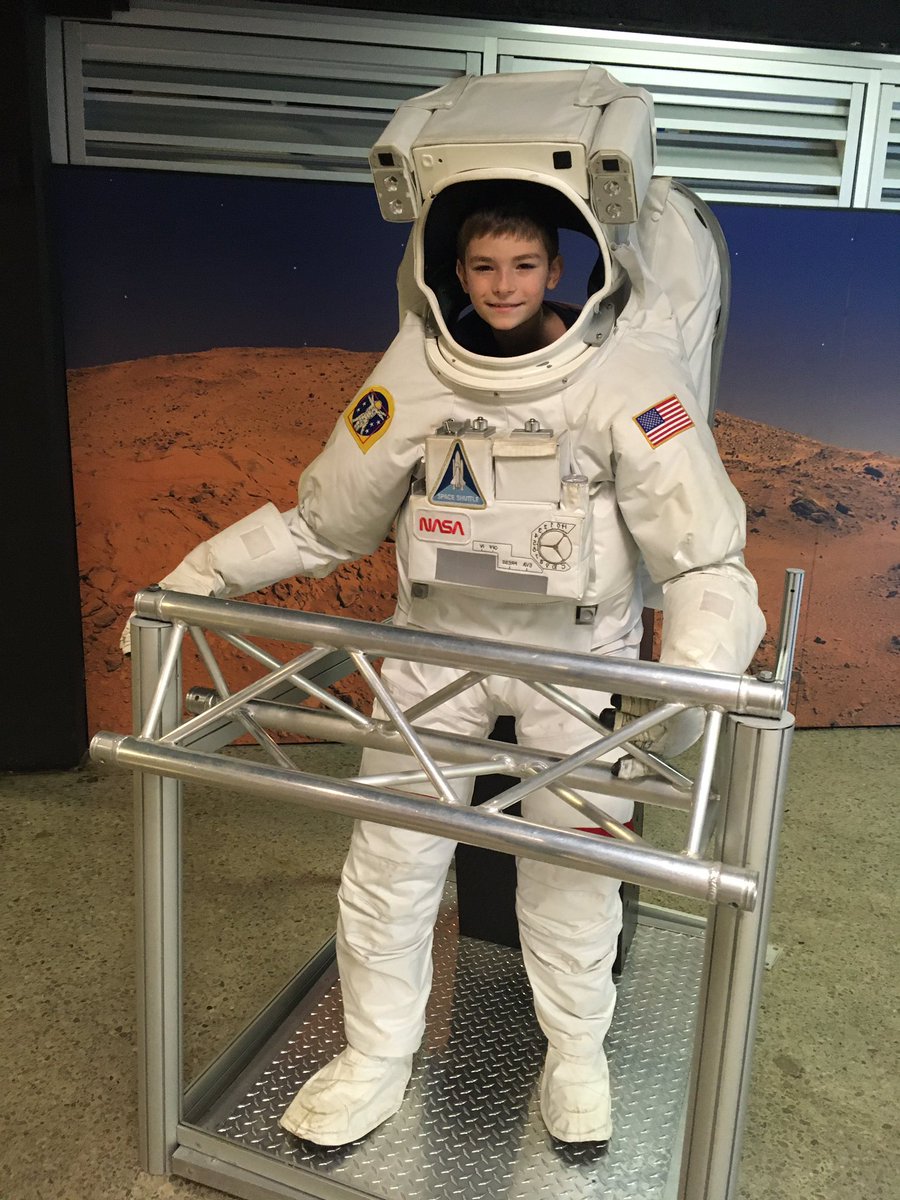 LBSmialowicz's tweet photo. Looking up at the stars as astronauts in training @RocketCenterUSA @lsullivan #kwbpride https://t.co/sQWF0y0Lxc