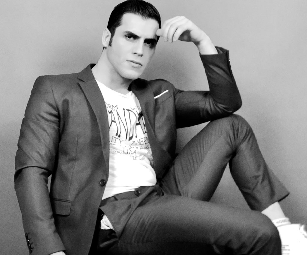 SDFashionMagaz1's tweet photo. Stefano Suaros American actor italian Model #calvinklein #calvinkleinsuit #stefanosuaros #stefanomodel #stefanoactor #celebrity  #hollywood https://t.co/cA1iCT6deG