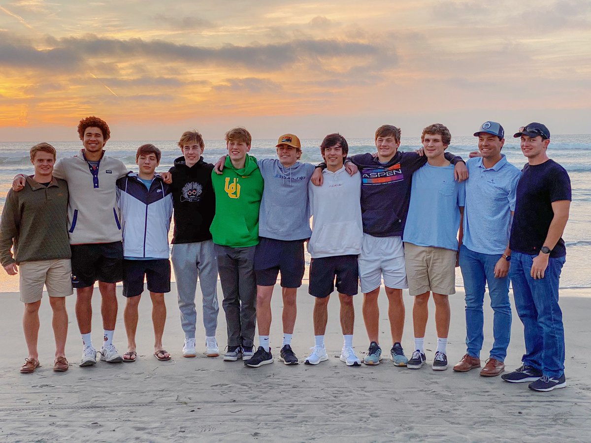 Solid day in San Diego and finishing the evening with a team dinner on the 🌊 #teamdarkside #adrenalinechallenge #sandiego