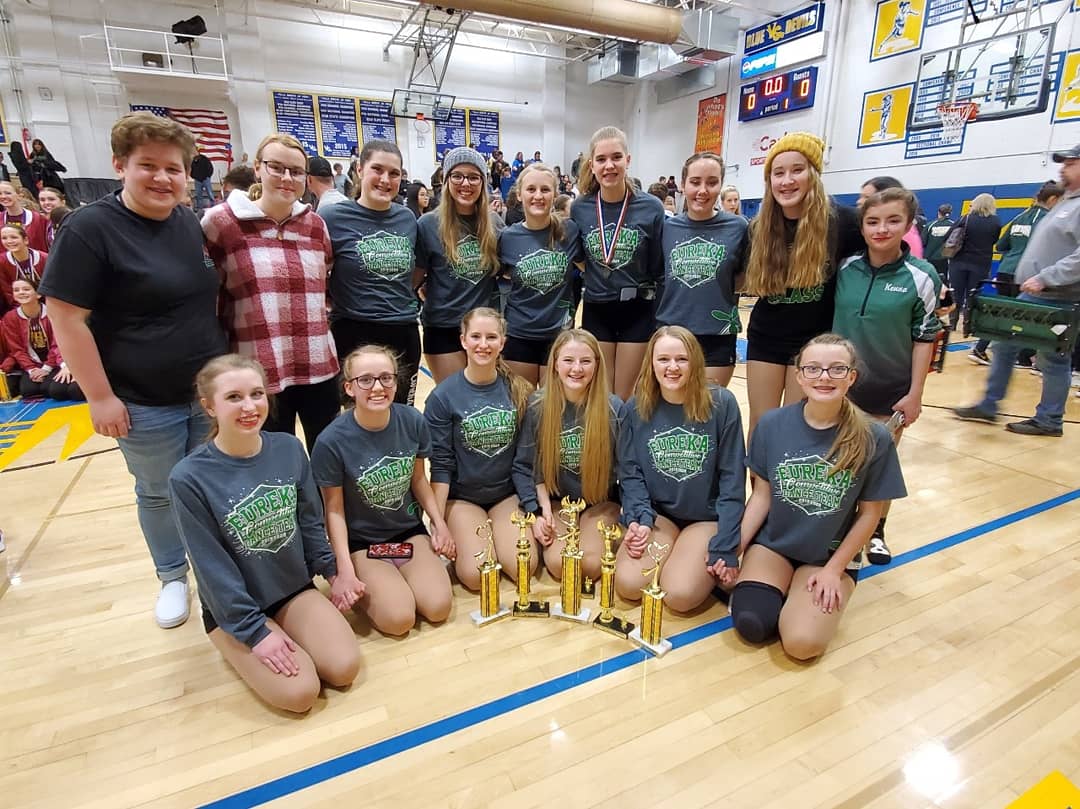 DanceEureka's tweet photo. 2nd in Jazz &amp; Contemporary with IDTA State qualifying scores.
1st in Production, 1.0 from qualification.
1st place Soloist: Alyson Beatenhead with qualification score. 
3rd &amp; 5th in IHSA. 
Madisyn Hack was selected as a Rising Star.
Bringing home 6 trophies! @EHSHornets https://t.co/qda1EvPBDM