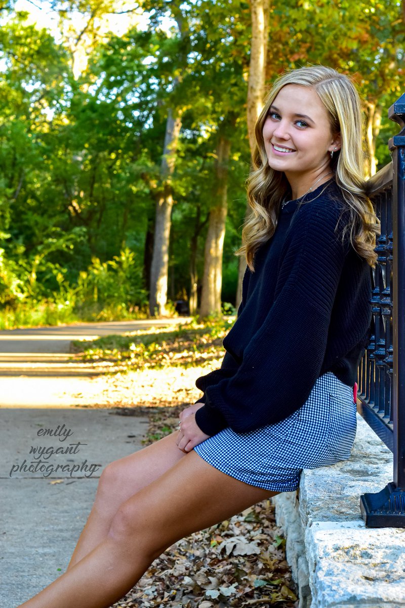 EmWygantPhoto's tweet photo. Happy New Year!!

It’s Officially 2020, which means senior season is in full swing! Seniors schedule a senior session with me for only $75!! Message me or email at emilywygant15@gmail.com !! https://t.co/Tzdr4aleu3