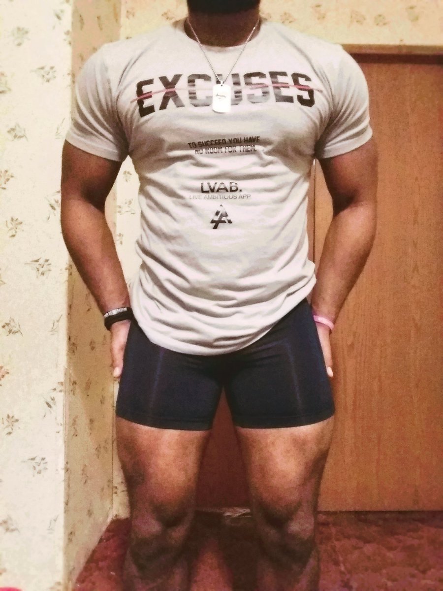 JrSup3rman6's tweet photo. Who playing on leg day lol NOT ME!! #bodybuilding #gainz #dreamsdontwait #sponsoredathlete #fitnessaddicted #fitlife #fitnessmodel #swoleisthegoal #LEGDAY #quads #treetrunklegs #quadpump https://t.co/c3ntPIRi63