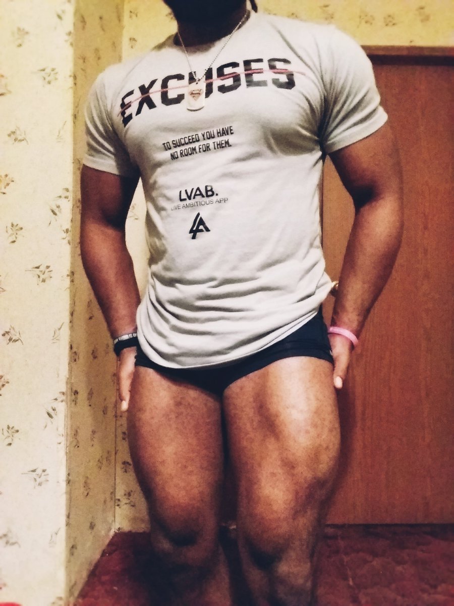 JrSup3rman6's tweet photo. Who playing on leg day lol NOT ME!! #bodybuilding #gainz #dreamsdontwait #sponsoredathlete #fitnessaddicted #fitlife #fitnessmodel #swoleisthegoal #LEGDAY #quads #treetrunklegs #quadpump https://t.co/c3ntPIRi63