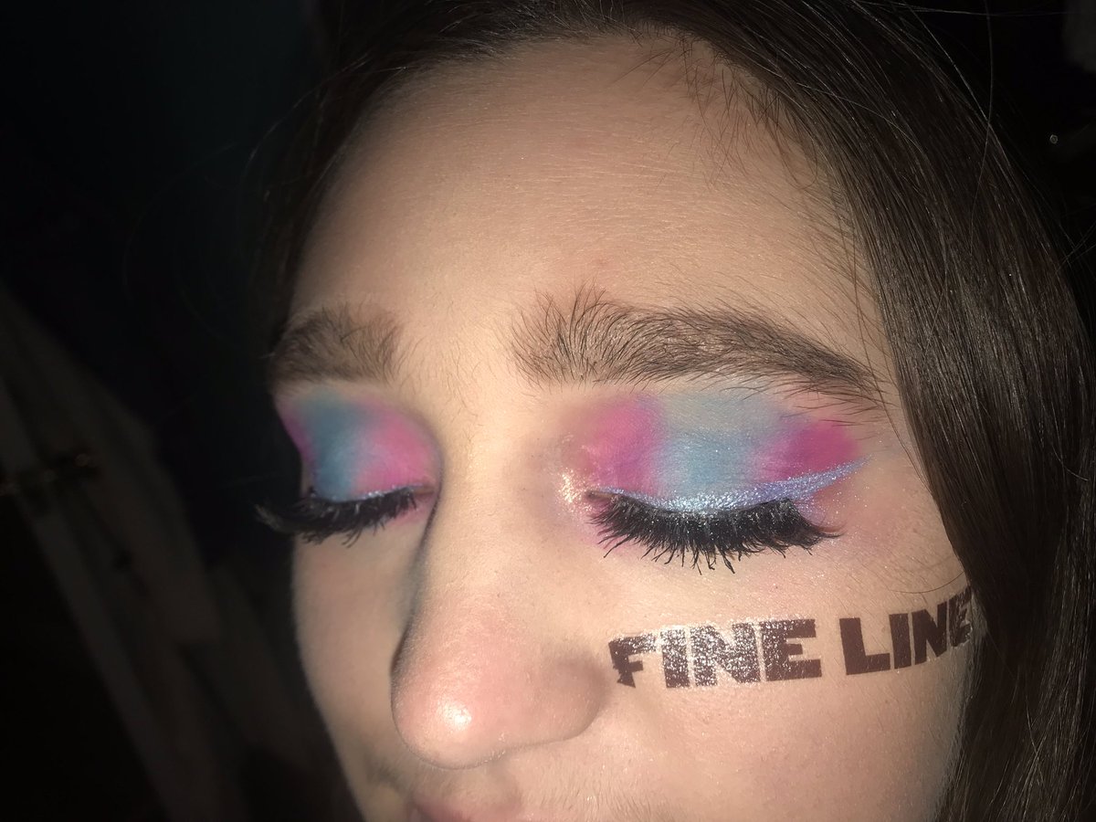 everhsinceny's tweet photo. fine line makeup look @Harry_Styles (HSLOT inspo🥰 by @siredgolbach ) https://t.co/SuZKzBsZvZ