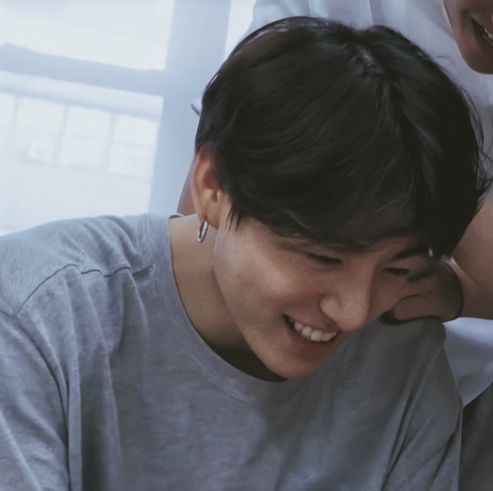 editjjks's tweet photo. barefaced💚✨ https://t.co/dG2G9qycva