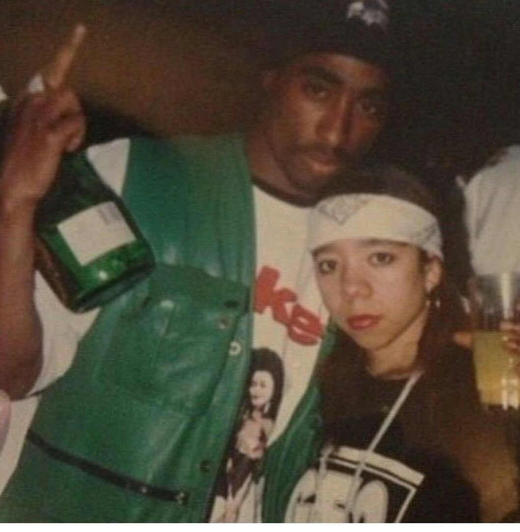 NatoyaEbony's tweet photo. Oh yeah, I forgot about Tiny and Tupac having a “thing” too
https://t.co/F5jutyqgVk
#HoplesslyInLove https://t.co/AyQWFi7AQW