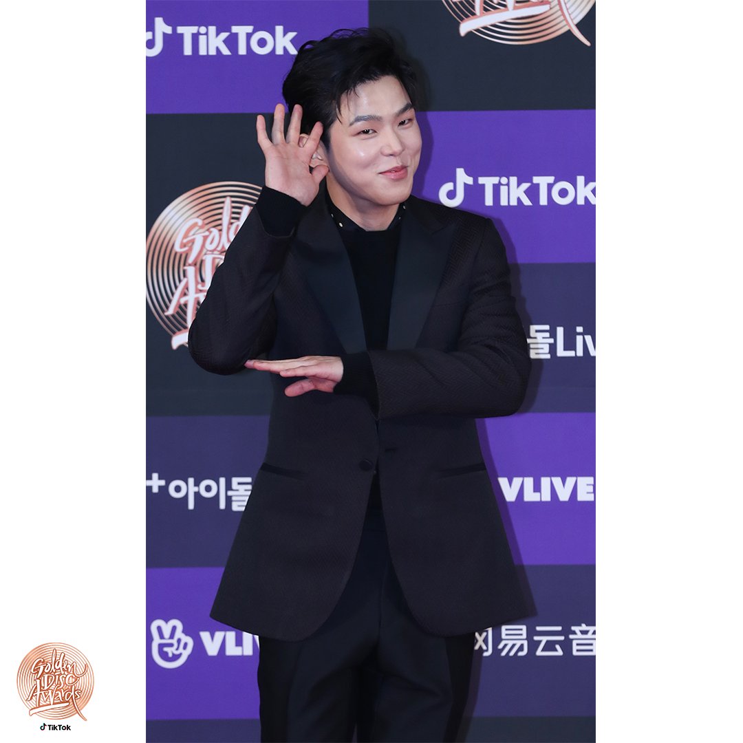 _GoldenDisc's tweet photo. The 34th Golden Disc Awards with TikTok
Digital Song Division Redcarpet
ใ
ค
#ํดํด #PAULKIM
ใ
ค
#๊ณจ๋ ๋์คํฌ์ด์์ฆ #goldendiscawards
#ํฑํก #TikTok #๊ณจ๋ ๋์คํฌ #goldendisc #gda
#๋์งํธ์์๋ถ๋ฌธ #DigitalSongDivision
#๋ ๋์นดํซ #REDCARPET https://t.co/wjAeRBaJi3