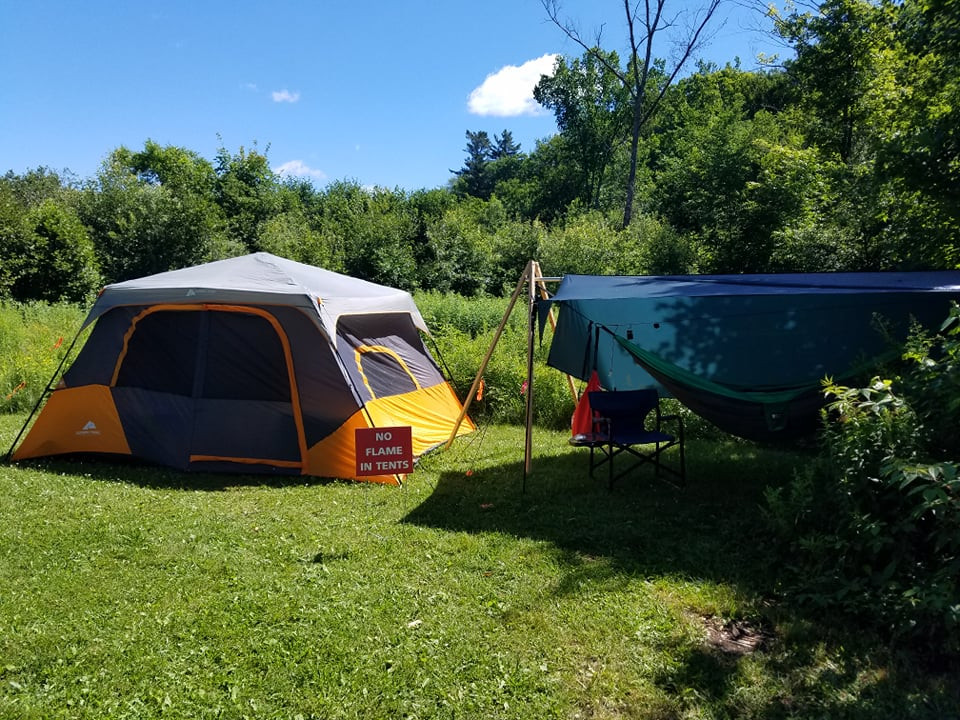 TheChillGorilla's tweet photo. It's much better to go on hammock camping this cool Sunday morning. 🌳🍃🌷
📷Thanks, Edward Gelbar
https://t.co/hjUjgB2fwh
#hammocktarp #windwarrior #seamsealed #hammockcamping https://t.co/X1SWaWwuXe