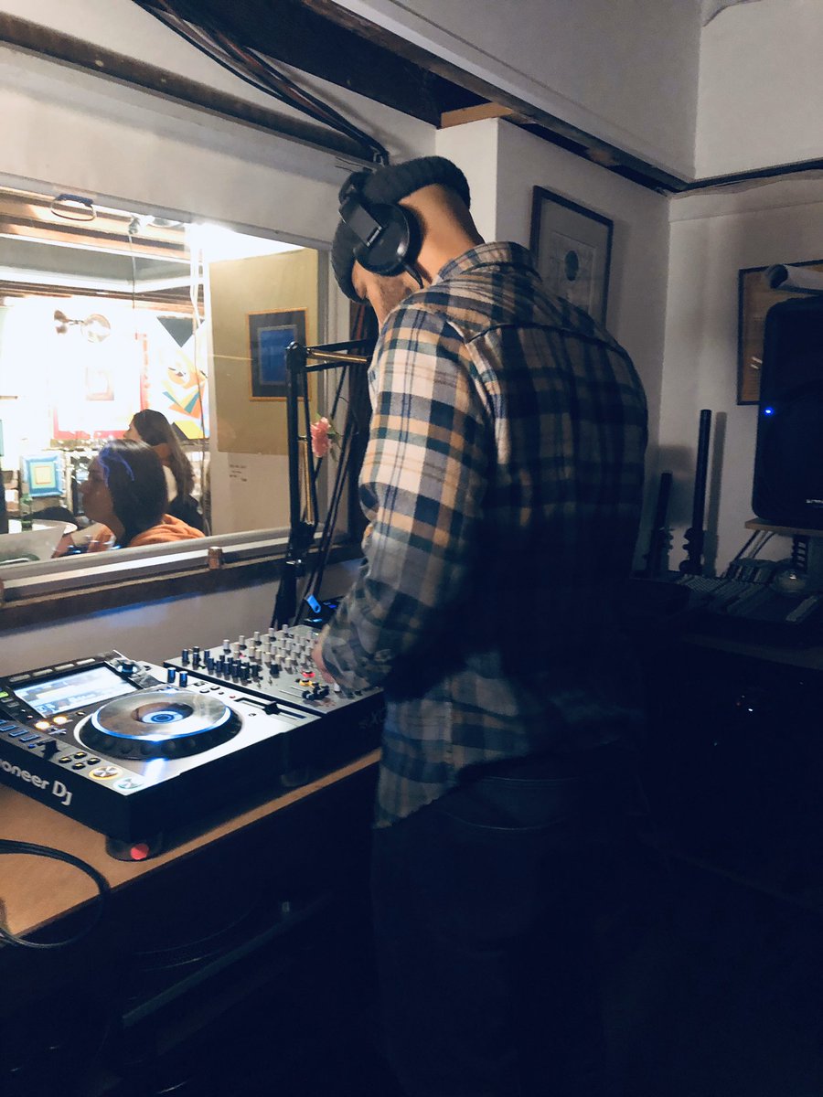 alicia262girl's tweet photo. Pre-Funk at Pruf Cafe @ravewithmigente #seattletechno https://t.co/wPKGdVdAF6