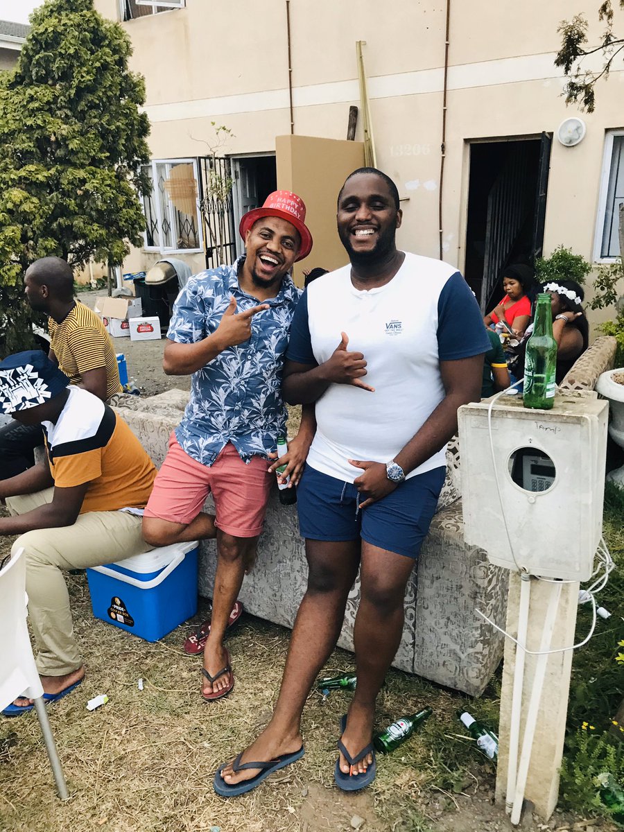 kevzstar04's tweet image. I share a birthday with my friend.
#Jan4th
#JanuaryBabies