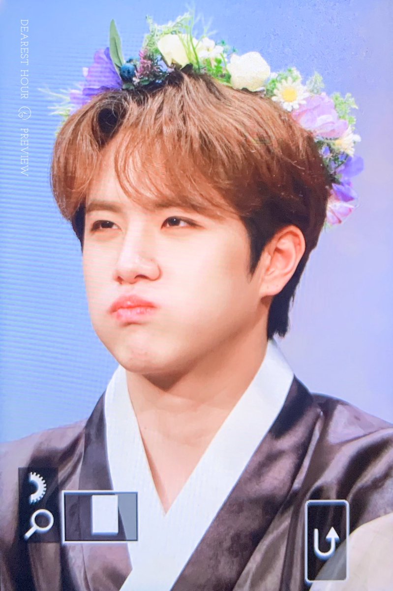 dearesthour73's tweet photo. 200105 영등포 롯데백화점 팬싸

😬😬

@KDH_official
#김동한 #KIMDONGHAN https://t.co/IIt4F4wRxp