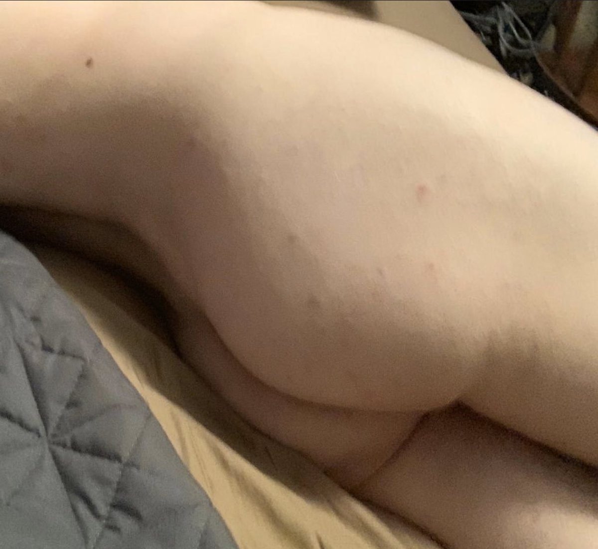 candycanesandr1's tweet photo. It’s my ass, do with it what you want! https://t.co/P9zXBjPcdi