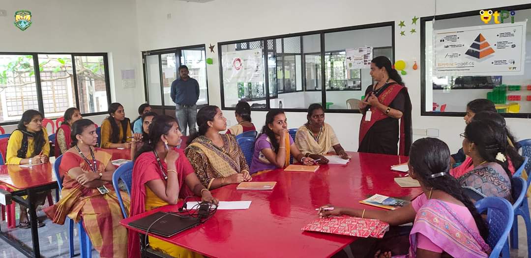 qtpiofficial's tweet image. #DesignThinkingWorkshop at Excel Group of Schools, Thiruvattar, TN where 80 students &amp;amp; 20 teachers participated in a day workshop. It was themed on d &apos;challenges faced in the campus&apos; by individuals. 

#QtPi #DT  #ExcelGroupofSchools #K12education #Coding #Robotics #AI