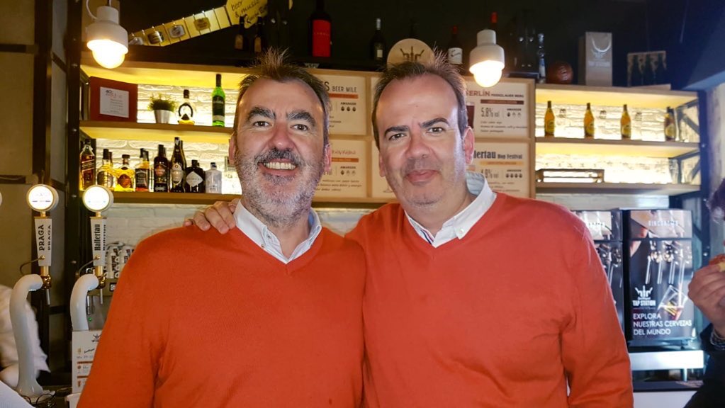 avoristravel's tweet photo. Buenos días. ¿Esperando a https://t.co/jRnowAgmMo. los Reyes Magos de Oriente? ¿Habéis sido buenos? @raulserranogome y @GUSTAVOSERRANOG, según nos cuentan, ¡han sido buenísimos! 😂 ¡Que tengáis feliz víspera de Reyes! Ya nos contáis que tal os ha ido 😜 #SomosÁvoris #DiaDeReyes https://t.co/VjzuLBo0op