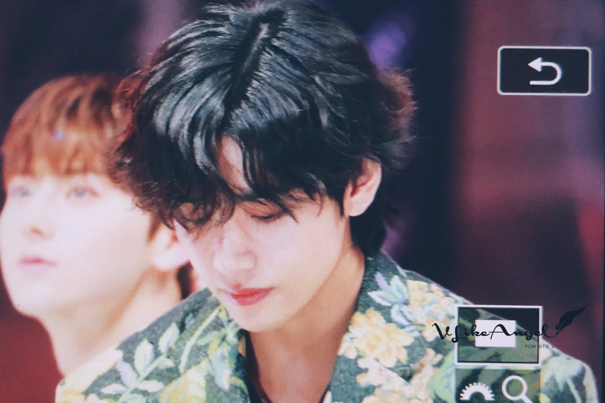 VLikeAngel's tweet photo. 200105골든디스크 어워드

preview💜

#뷔 #김태형 V #태형 #태태 #방탄소년단 #BTS #防弾少年団 
@BTS_twt https://t.co/3dqgj6XaPl