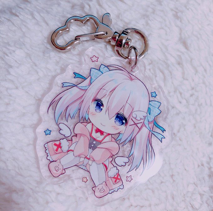 そういえば冬コミのアクキーこんな感じでした!印刷綺麗だし羽ナスカンがべりーきゅーと🐣
#きょうゆう出版オンデマンド 