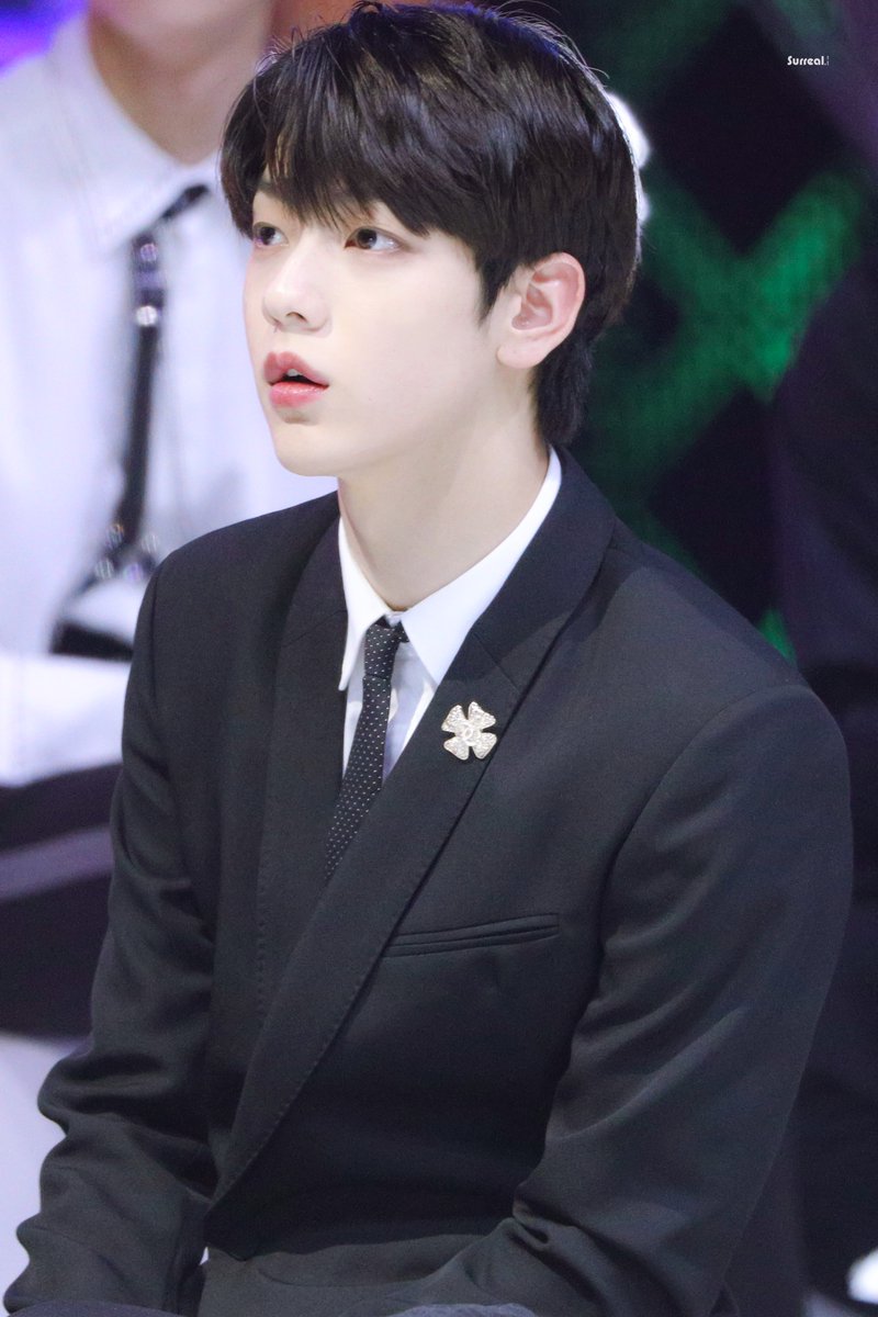 SURREAL_1205's tweet photo. 200104 골든디스크

@TXT_members
#TXT 
#TOMORROW_X_TOGETHER
#투모로우바이투게더 
#SOOBIN #CHOISOOBIN
#수빈 #최수빈 https://t.co/d49RiM0Dsd