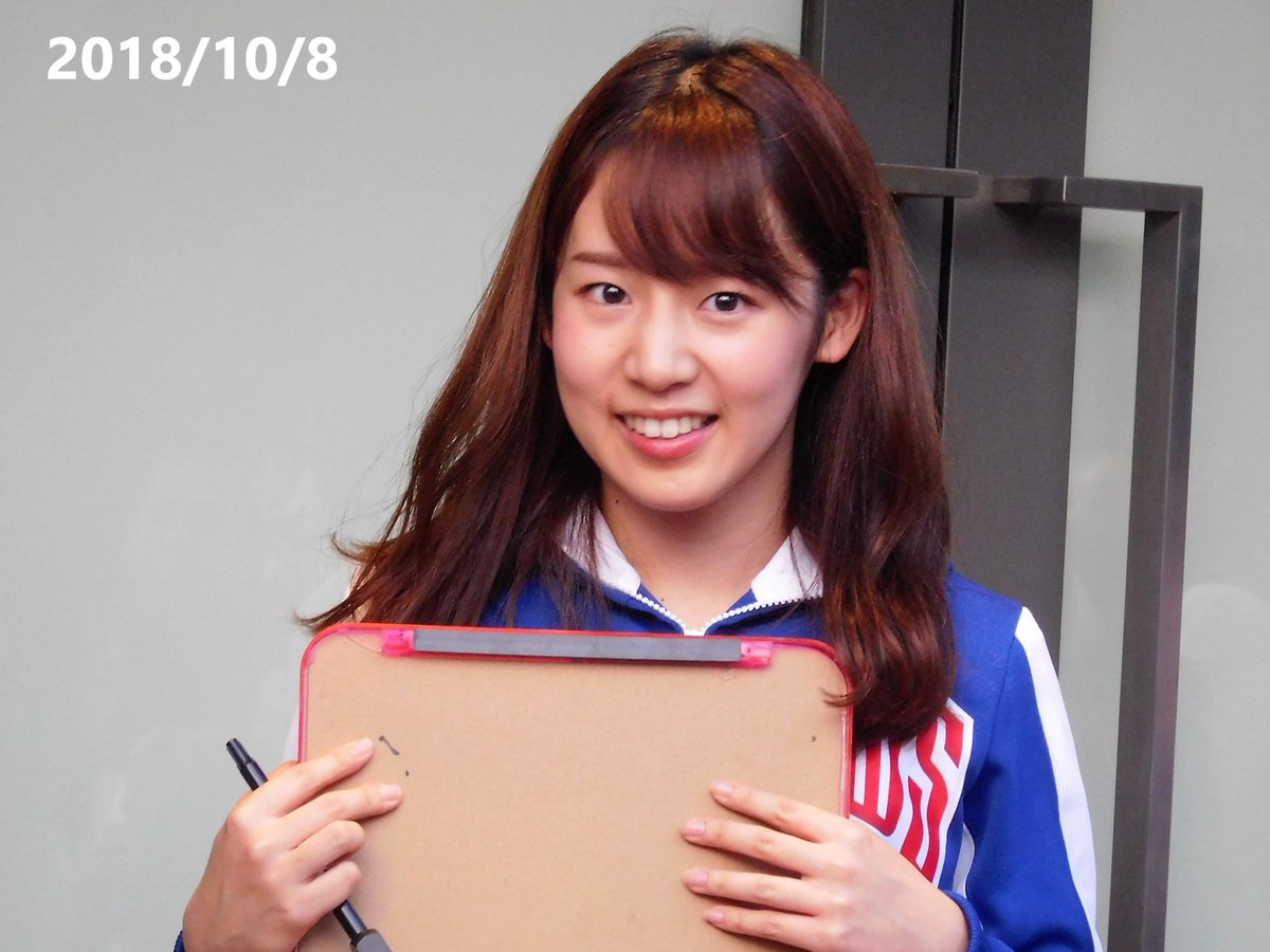 SACHI_LIVE's tweet photo. 今年もお付き合いのほど宜しくお願い致します🎍
2018/10/8
たまに会えない日もあるけれど
それでもわたしは待っている…
#swallows #passion2018 #2HIMI #passion2019
#ちいさな恋 #天地真理
6日ぶりの再会😄
つばみPassionタイム中も見つめ合う💖 https://t.co/8KkgU7o9cv
