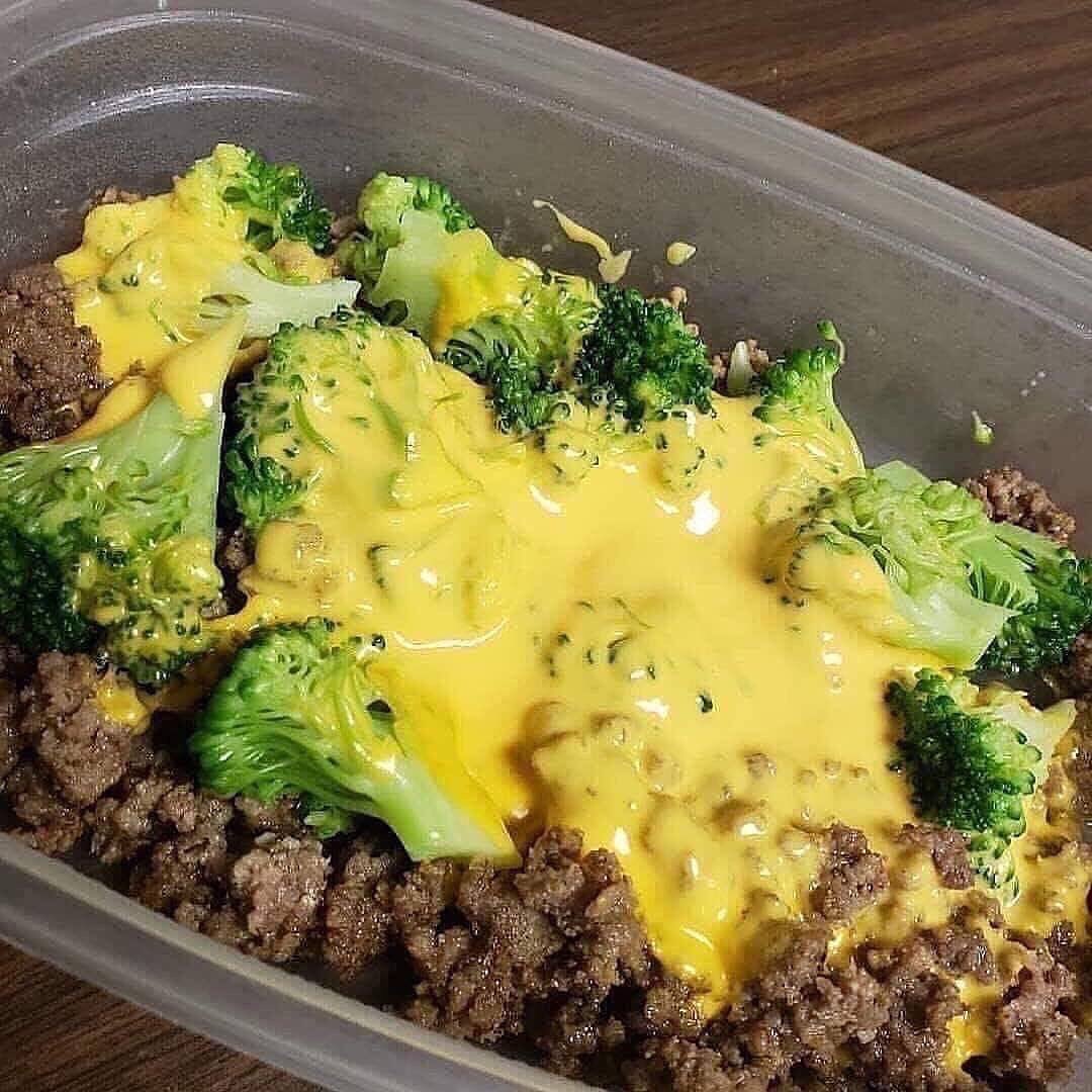 Cheesy broccoli with ground beef for lunch!
instagram.com/p/B662-DhA2Ld/…
#keto #ketodiet #ketogenicdiet #ketogenicfood #ketogeniclife #ketos #ketofood #ketomeal #ketomealprep #ketogenicjourney #ketolove #ketosis #ketones #ketolife