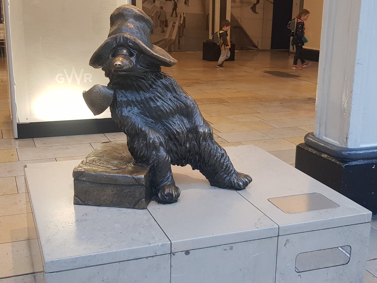 vraygilbert's tweet photo. #PaddingtonBear #Trail #PaddingtonStation #London.  We did not complete the whole trail but will continue next time we are in London.  #Londononabudget #familytime https://t.co/4s0PdBxnY1