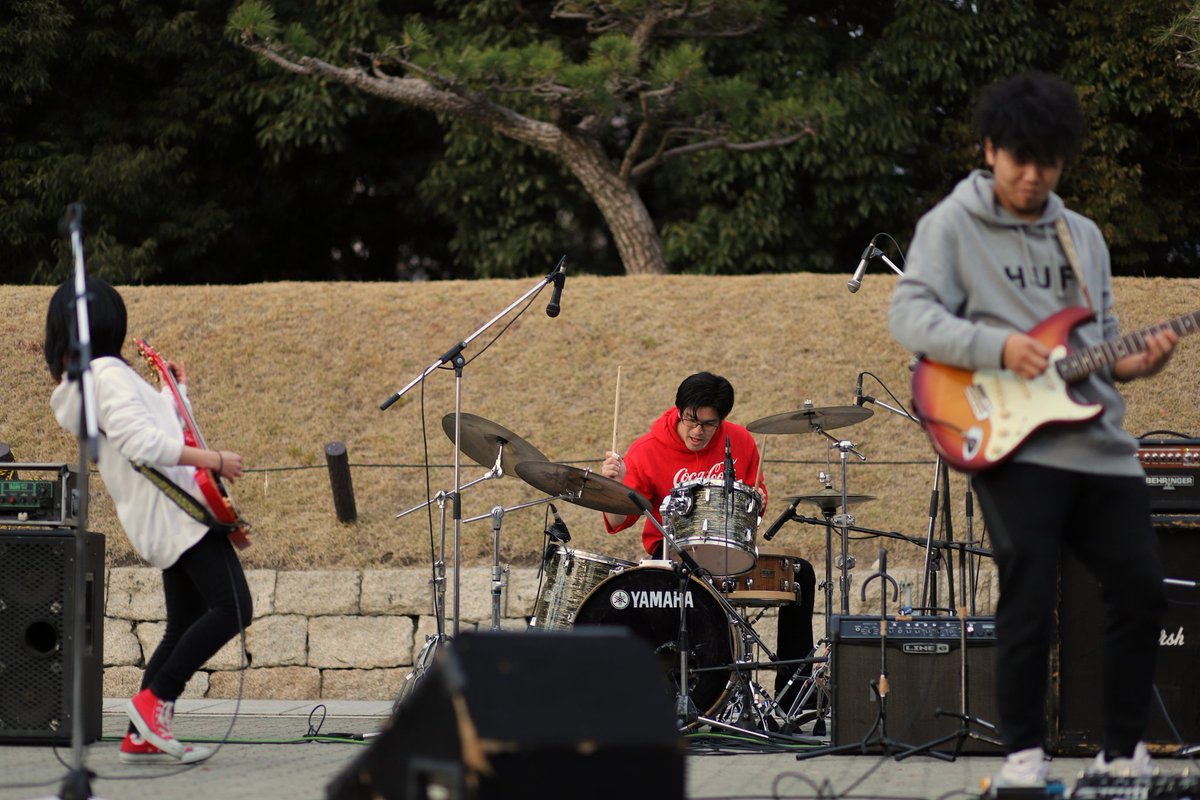 luiyoss's tweet photo. 1/5(日) 🏯大阪城公園⛅野外ライブ⛲🌲
#ナンカノユメ @nankanoyume2019
🎉🎸今日も会えたよストリートっ!!😋✌️激しいライブめちゃ熱かった🔥👍✨
#城天 #SonicForm 😎🎶 https://t.co/Ab9f2Cb4u8