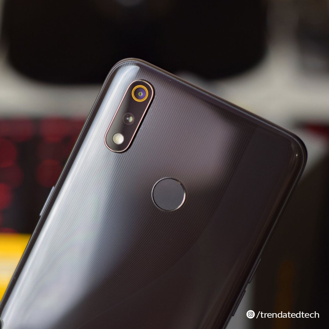 TrendatedTech's tweet photo. Realme 3 Pro ❤️
In Picture: Realme 3 Pro, Carbon Grey color Variant.
Available Colors: Carbon Grey, Lightning Purple, Nitro Blue
TAGS:
#realme #realmeindia #realme3pro  #TrendatedTech 
@RealmeIndia @RealmeGlobal https://t.co/wsITl2RIHA