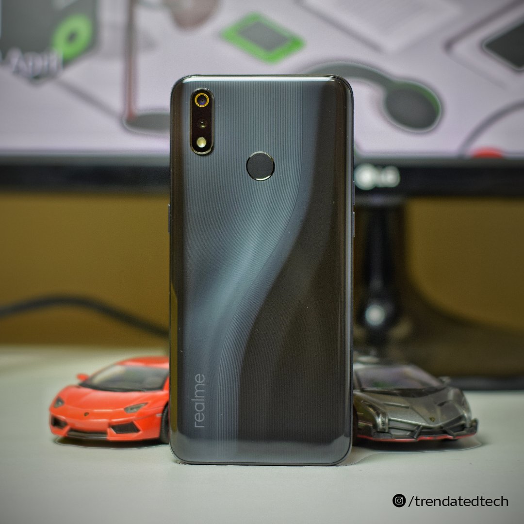 TrendatedTech's tweet photo. Realme 3 Pro ❤️
In Picture: Realme 3 Pro, Carbon Grey color Variant.
Available Colors: Carbon Grey, Lightning Purple, Nitro Blue
TAGS:
#realme #realmeindia #realme3pro  #TrendatedTech 
@RealmeIndia @RealmeGlobal https://t.co/wsITl2RIHA