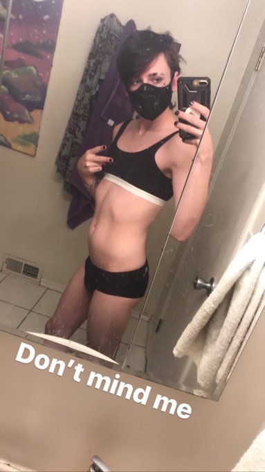 #crossdress #hot #nerdy #sissy https://t.co/hbCMsGF4Jb